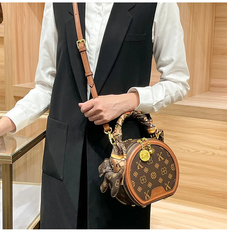 Women's handbag 2025 autumn and winter new item, high-end and high designer single shoulder crossbody bag, light luxury small