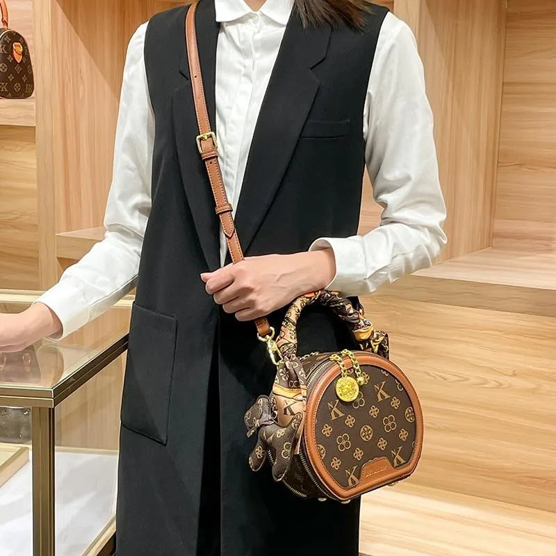 Women's handbag 2025 autumn and winter new item, high-end and high designer single shoulder crossbody bag, light luxury small