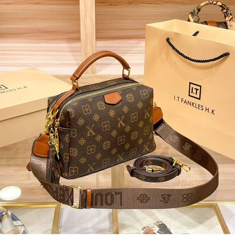 Women's handbag 2025 new autumn and winter designer shoulder crossbody bag, fashionable and high-end pillow bag