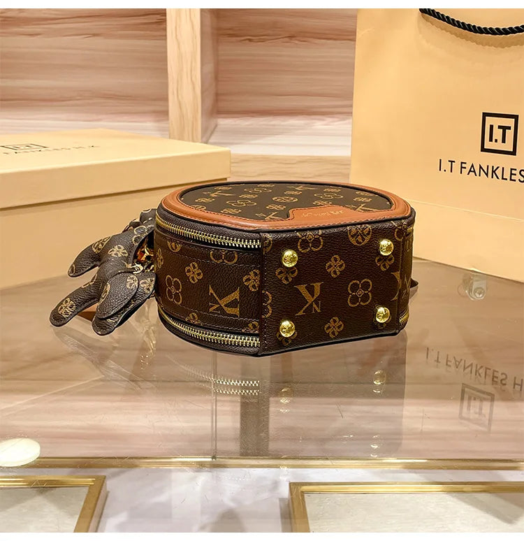 Women's handbag 2025 autumn and winter new item, high-end and high designer single shoulder crossbody bag, light luxury small