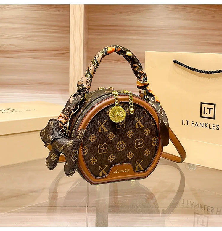 Women's handbag 2025 autumn and winter new item, high-end and high designer single shoulder crossbody bag, light luxury small