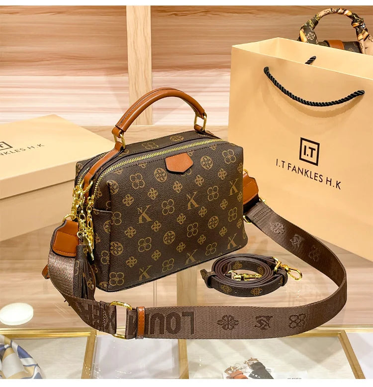 Women's handbag 2025 new autumn and winter designer shoulder crossbody bag, fashionable and high-end pillow bag