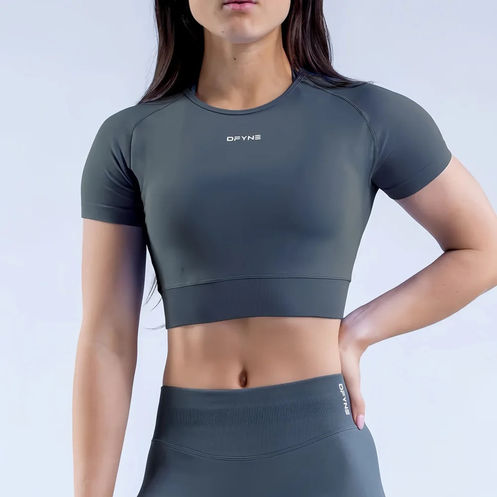 Impact Crop Top with Logo Women's Short Sleeve Yoga Top Shirts Light Weight Gym Crop Top Seamless Sports Shirt Cycling Tops